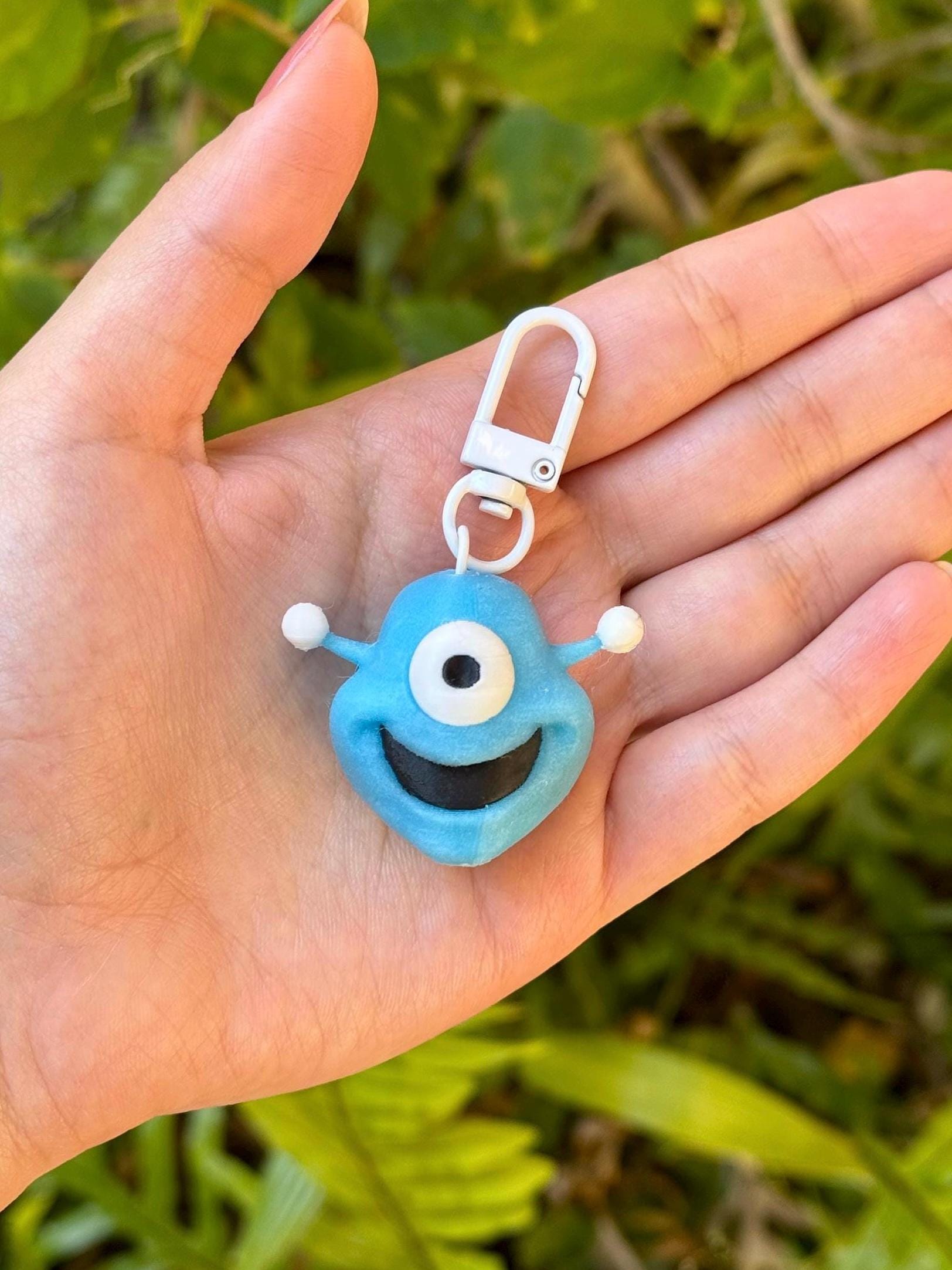 Coldplay Blue Alien Glow in the Dark Keychain - Coldplay gift - Music of the Spheres Tour