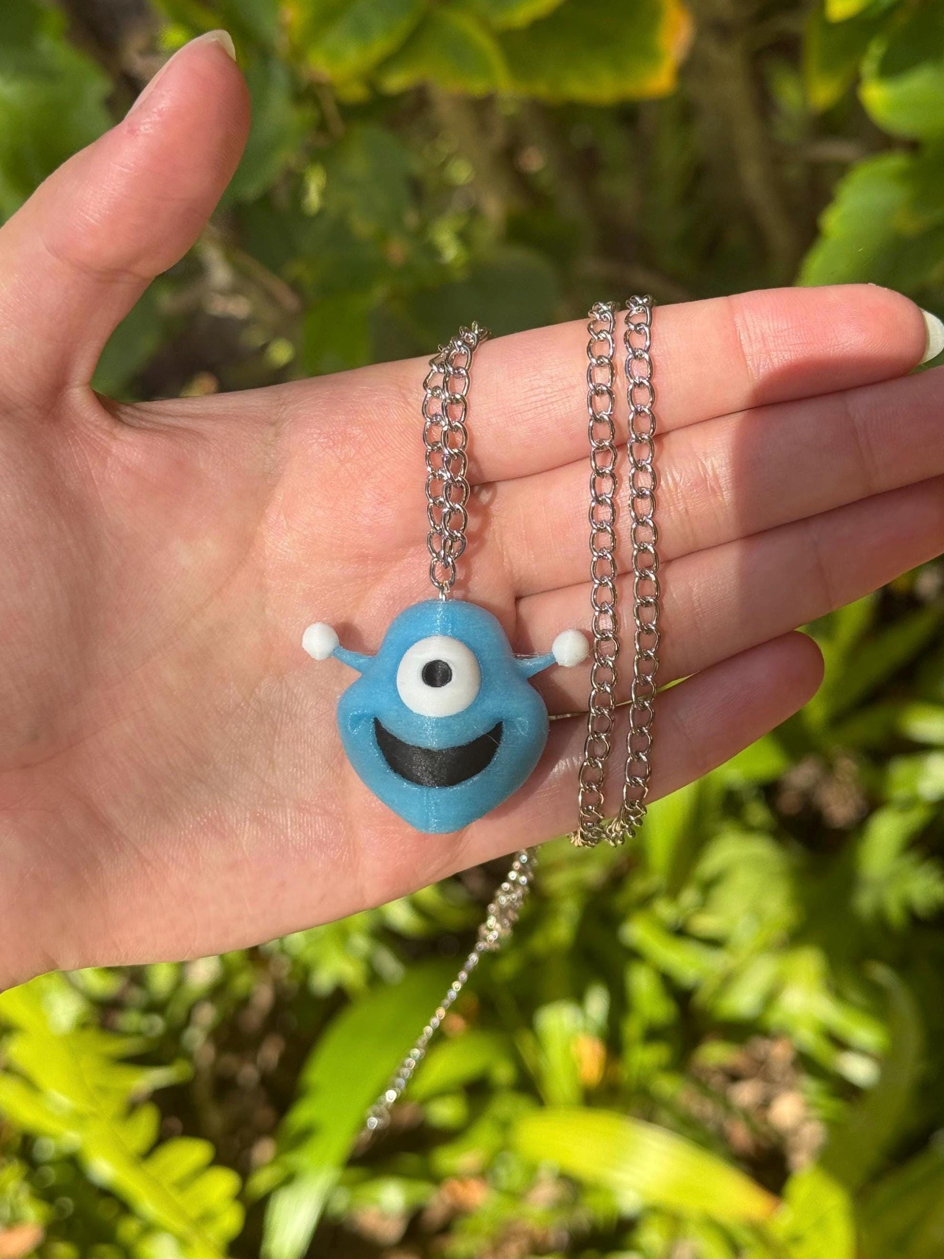 Coldplay Blue Alien Glow in the Dark Necklace - Coldplay gift - Music of the Spheres Tour
